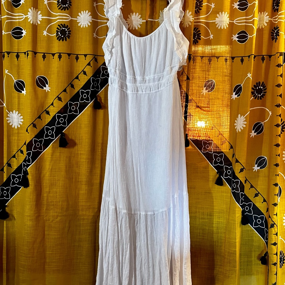 Abercrombie & Fitch White Ruffle Strap Textured Maxi Dress